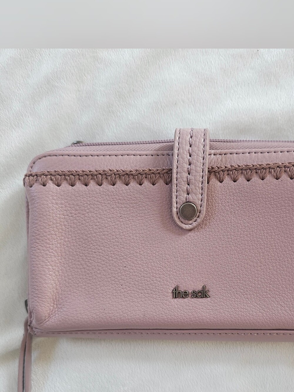 The Sak Iris Leather Smart Phone Wallet
